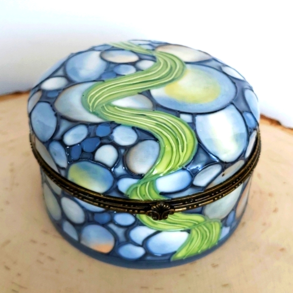 Vintage Benaya Riverstone Ceramic Glazed Round Hinged Trinket Box